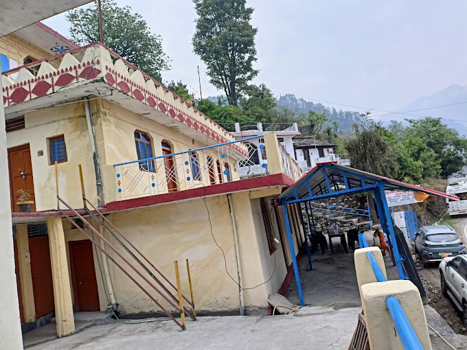 DEVBHUMI HOME STAY MASTURA (CHOPTA)